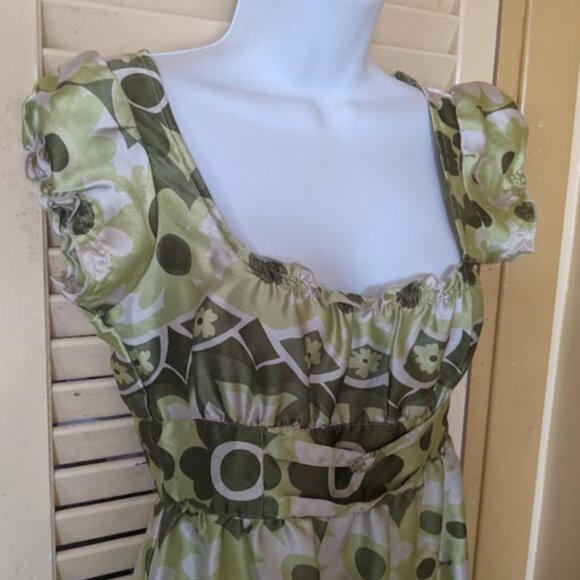 Green White Floral Satin Dress Size 26 (US Small) - Picture 2 of 3
